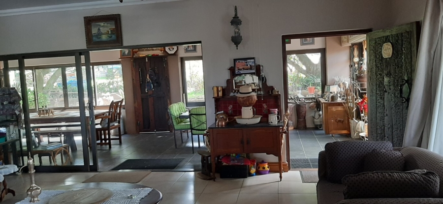 Commercial Property for Sale in Geelhoutboom AH Western Cape